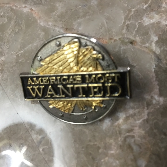 Fox America’s Most Wanted Lapel/Hat Pin Unique! - Picture 2 of 7